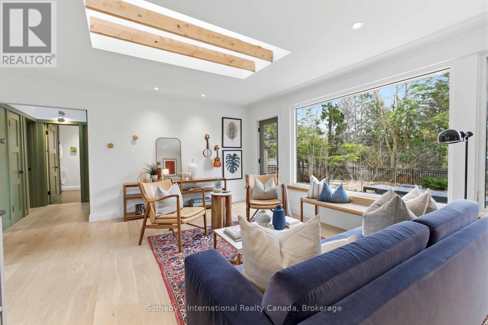 189 Forsyth Drive, Waterloo, Ontario  N2L 1A1 - Photo 7 - X12962764