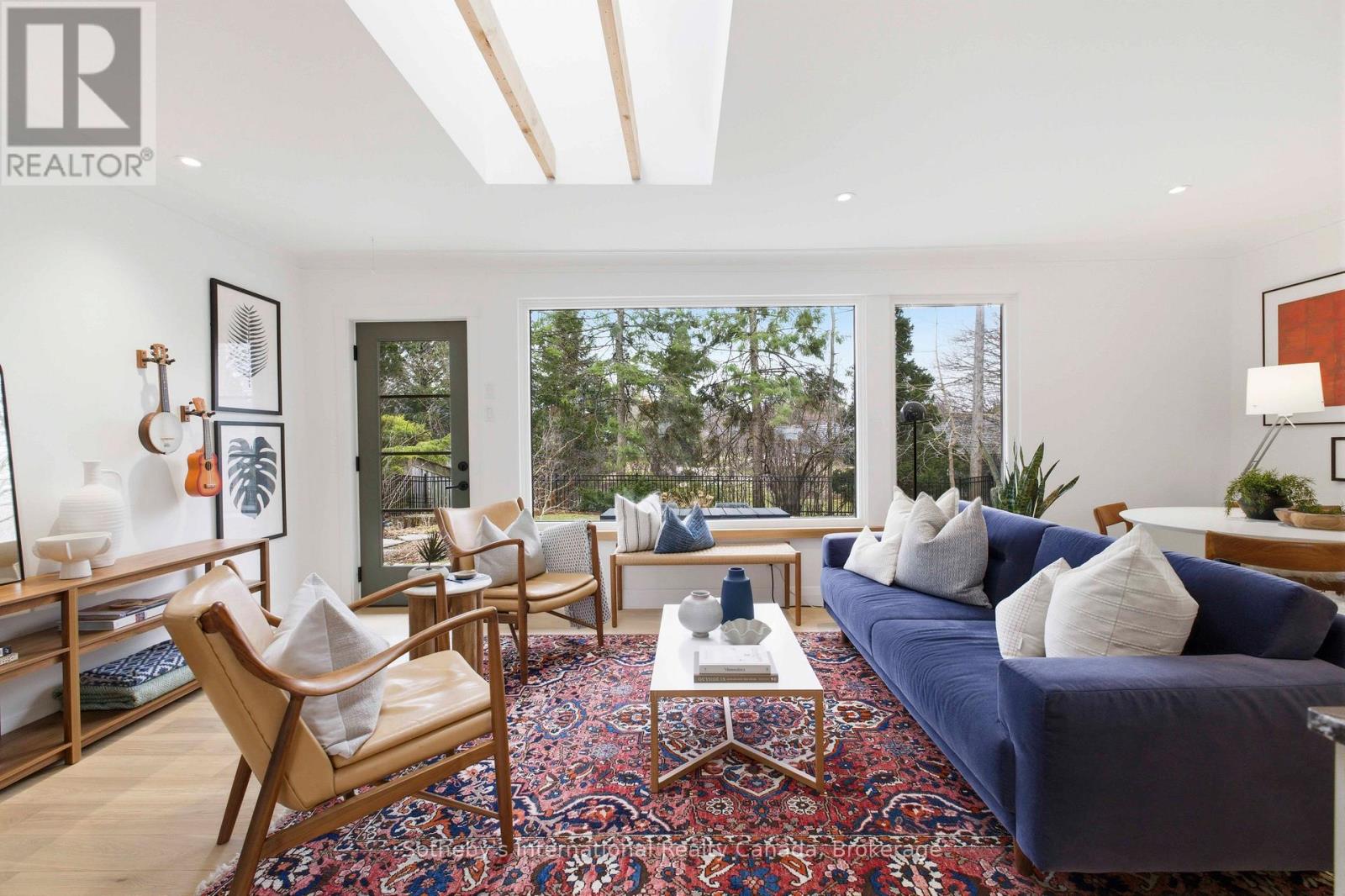 189 Forsyth Drive, Waterloo, Ontario  N2L 1A1 - Photo 5 - X12962764