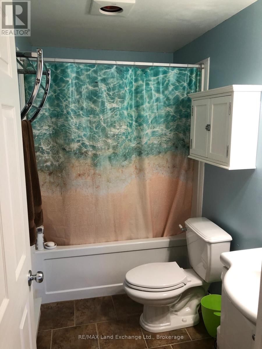 812 Walsh Street, Kincardine, Ontario  N2Z 1P4 - Photo 13 - X12970880