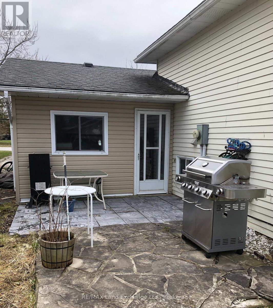 812 Walsh Street, Kincardine, Ontario  N2Z 1P4 - Photo 16 - X12970880