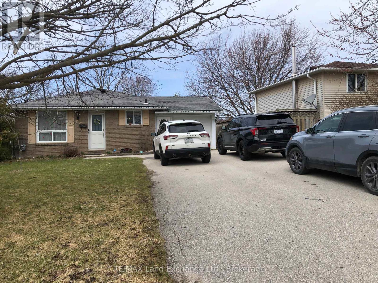 812 Walsh Street, Kincardine, Ontario  N2Z 1P4 - Photo 2 - X12970880
