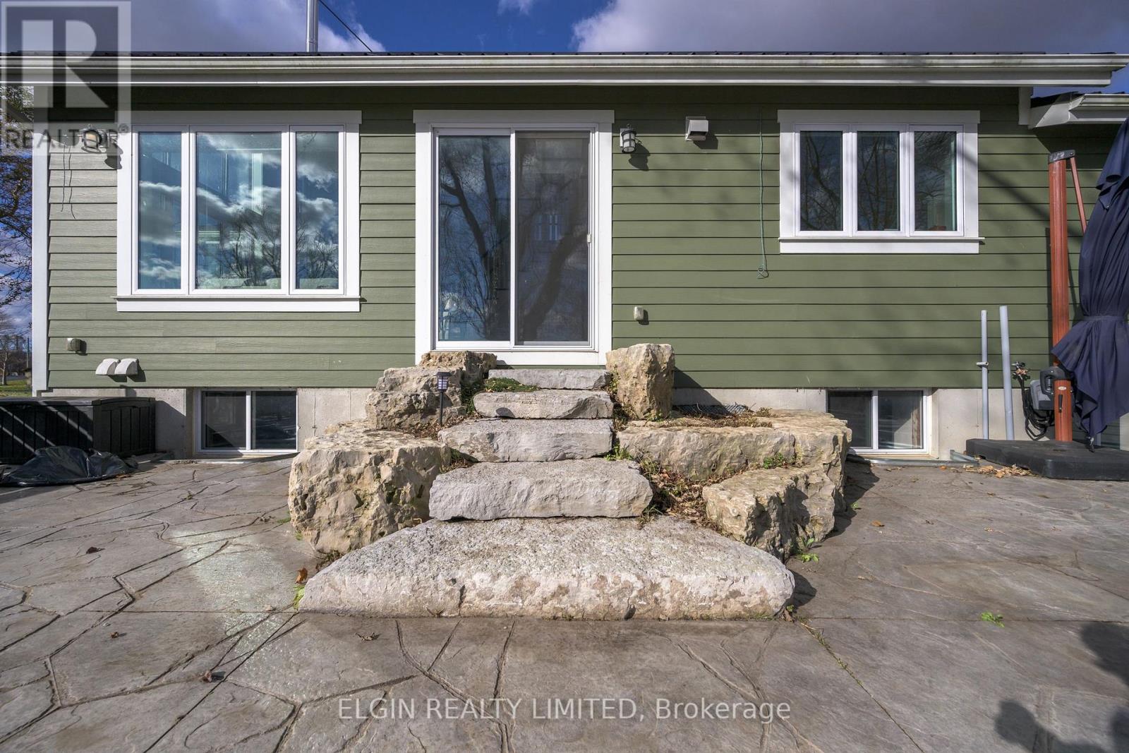 39349 Fingal Line, Southwold, Ontario  N5P 3S5 - Photo 12 - X12971454