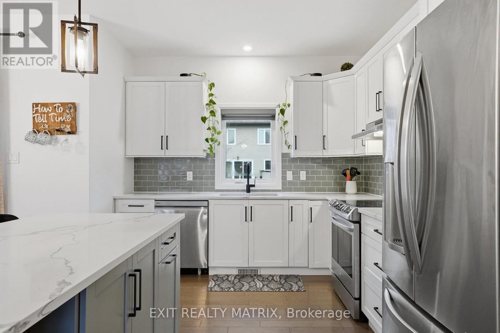 129 Lyon Street, Russell, Ontario  K0A 1W0 - Photo 11 - X12971540