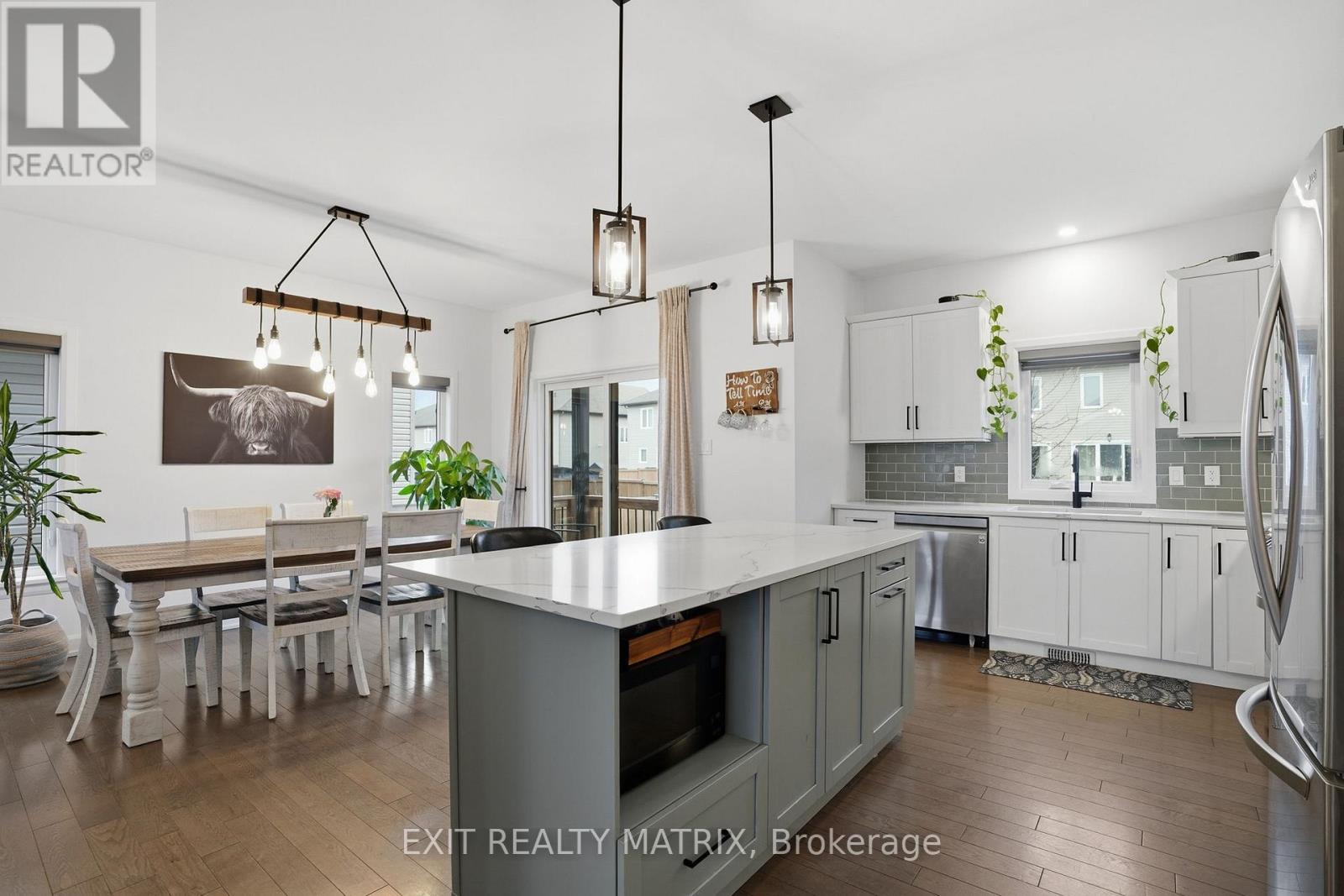 129 Lyon Street, Russell, Ontario  K0A 1W0 - Photo 12 - X12971540