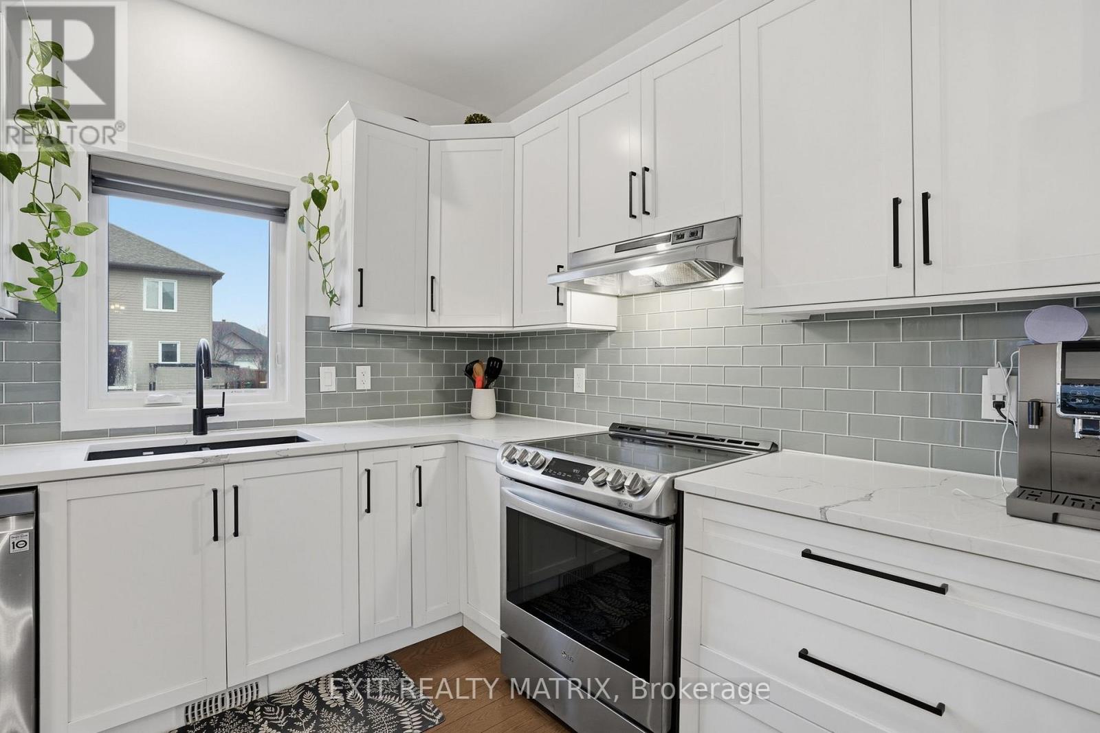 129 Lyon Street, Russell, Ontario  K0A 1W0 - Photo 13 - X12971540