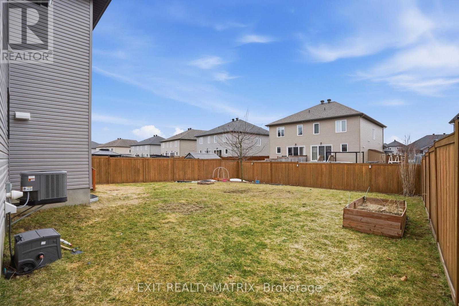 129 Lyon Street, Russell, Ontario  K0A 1W0 - Photo 31 - X12971540