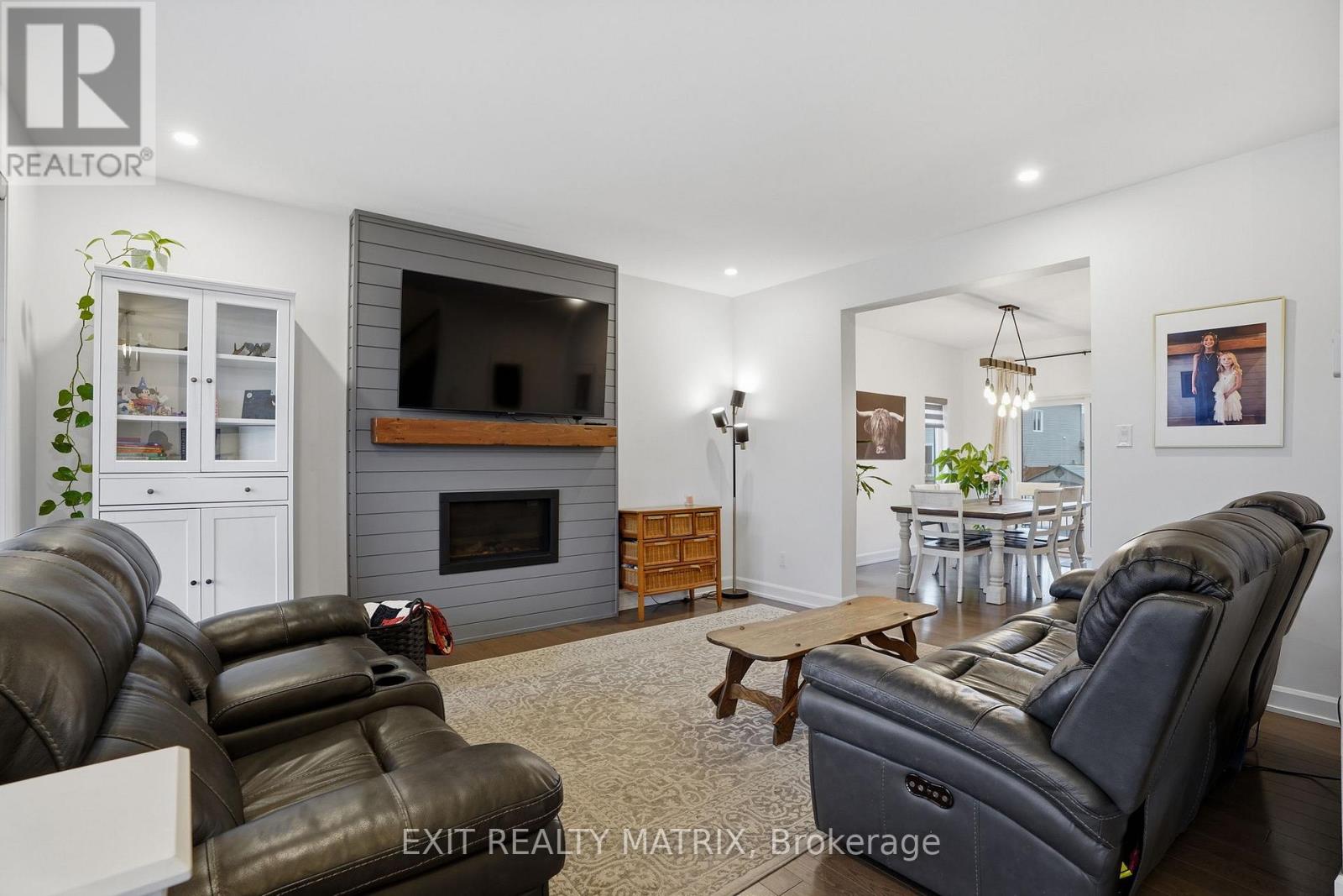 129 Lyon Street, Russell, Ontario  K0A 1W0 - Photo 5 - X12971540