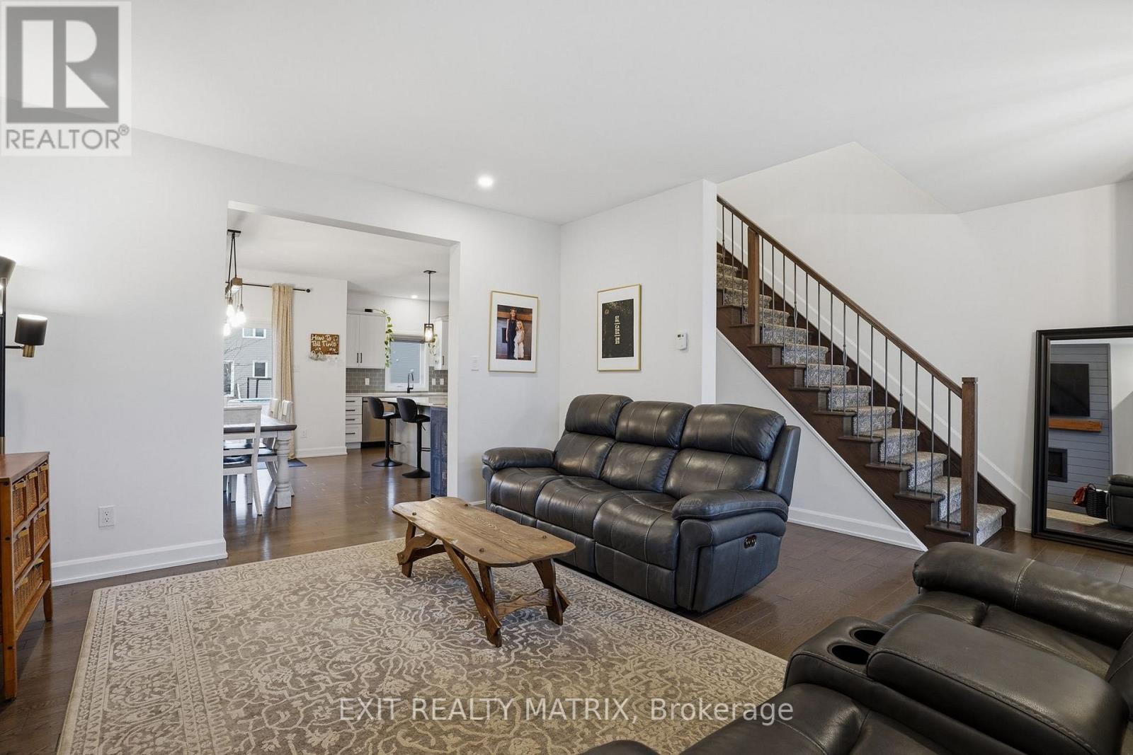 129 Lyon Street, Russell, Ontario  K0A 1W0 - Photo 6 - X12971540