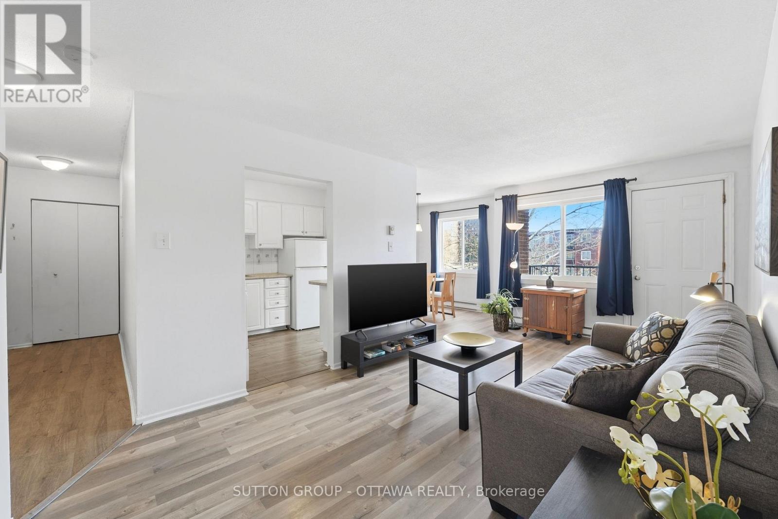 308b - 2041 Arrowsmith Drive, Ottawa, Ontario K1J 7V7 - Photo 4 - X12971602