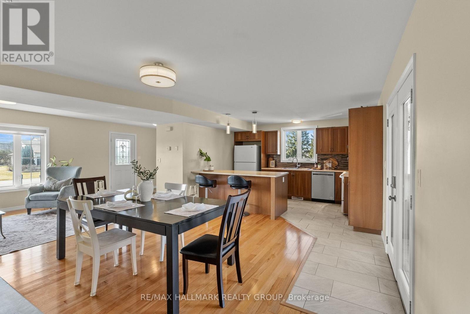 2431 Dunning Road, Ottawa, Ontario  K4C 1L8 - Photo 3 - X12971688