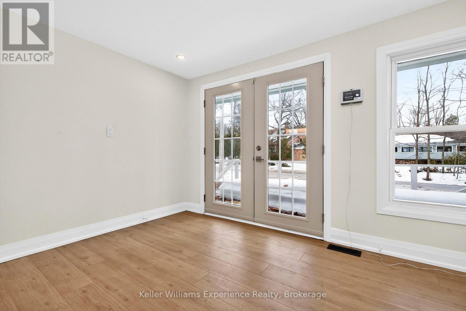 29 Nida Drive, Tiny, Ontario  L9M 0B3 - Photo 5 - S12971734