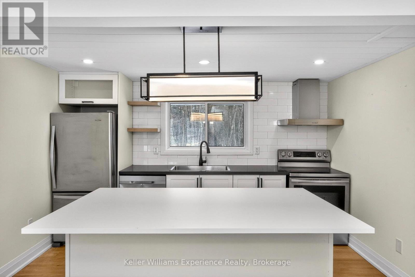 29 Nida Drive, Tiny, Ontario  L9M 0B3 - Photo 7 - S12971734