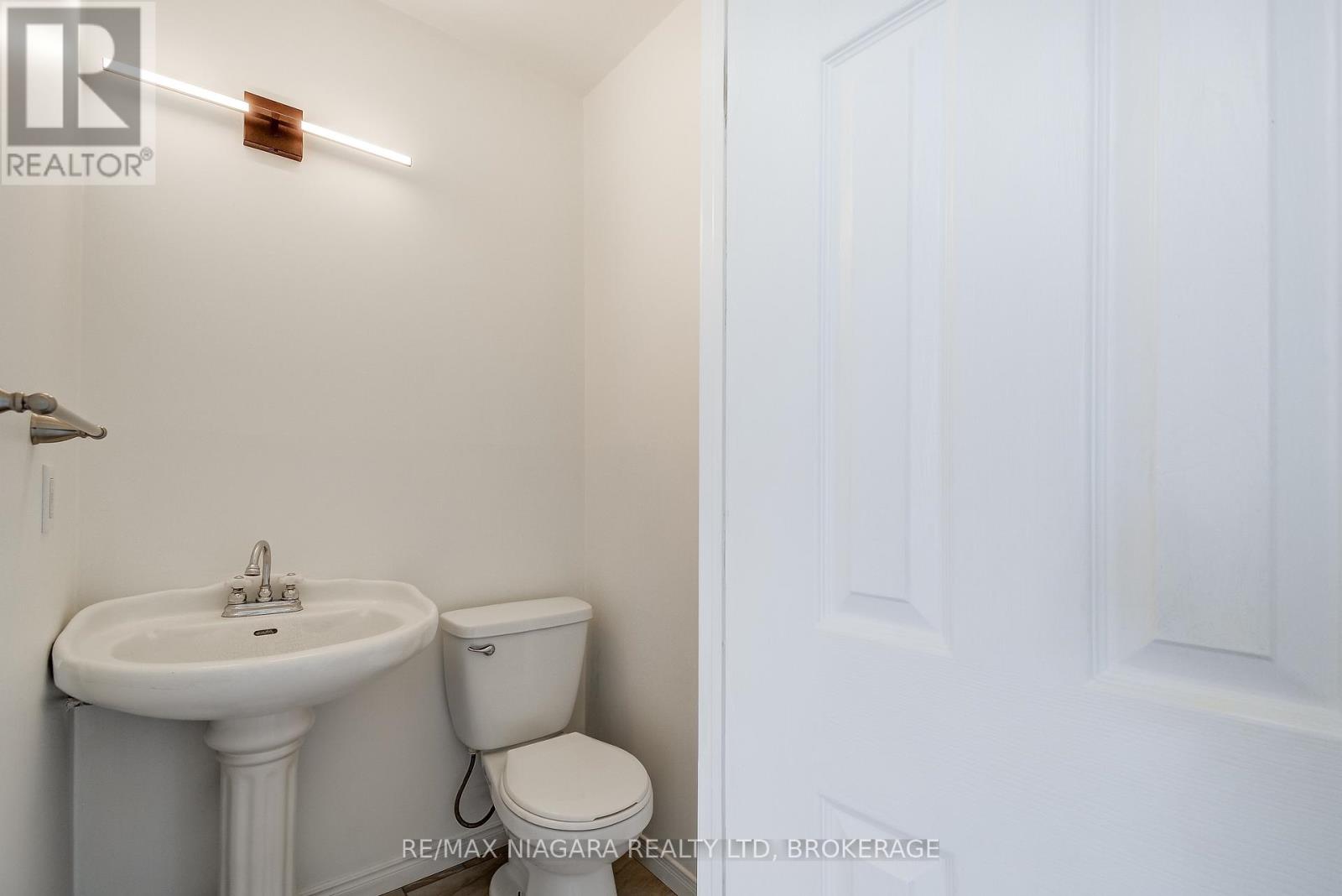 71 Joseph Street, Fort Erie (Lakeshore), Ontario  L2A 5J6 - Photo 33 - X12971588