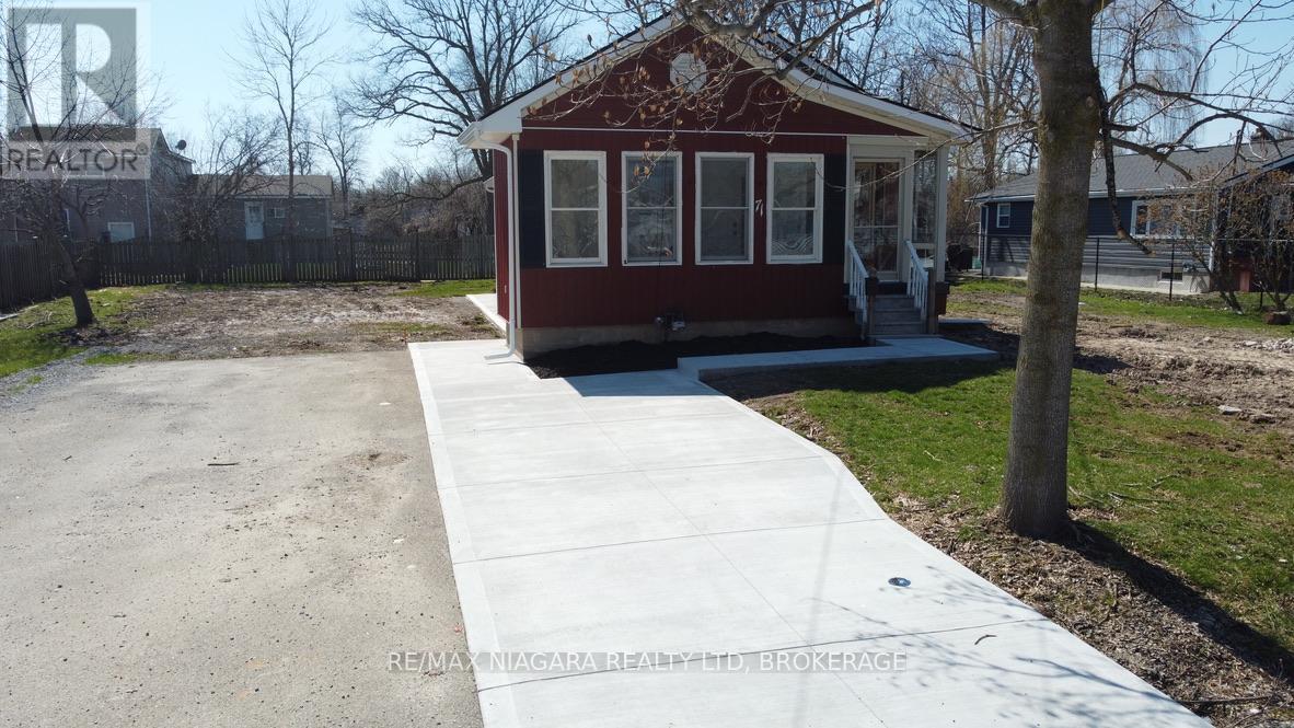 71 Joseph Street, Fort Erie (Lakeshore), Ontario  L2A 5J6 - Photo 5 - X12971588