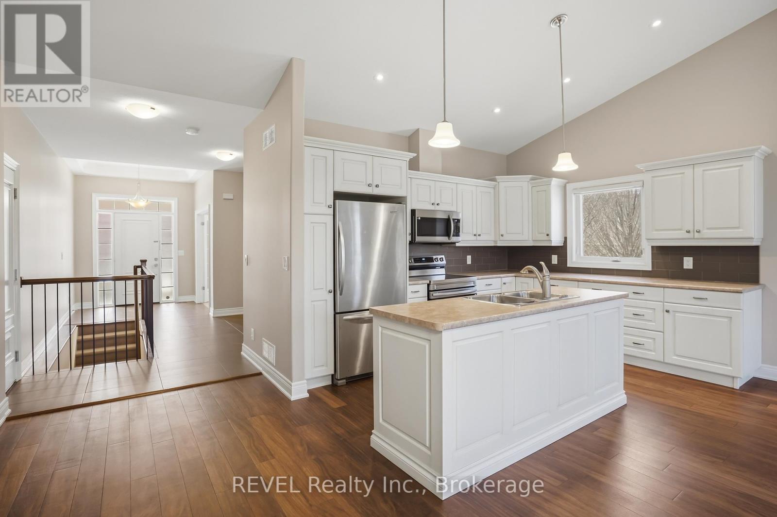 20 Crimson Drive, Niagara-On-The-Lake, Ontario  L0S 1P0 - Photo 12 - X12971740