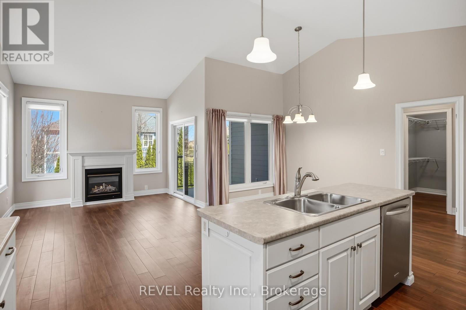 20 Crimson Drive, Niagara-On-The-Lake, Ontario  L0S 1P0 - Photo 15 - X12971740