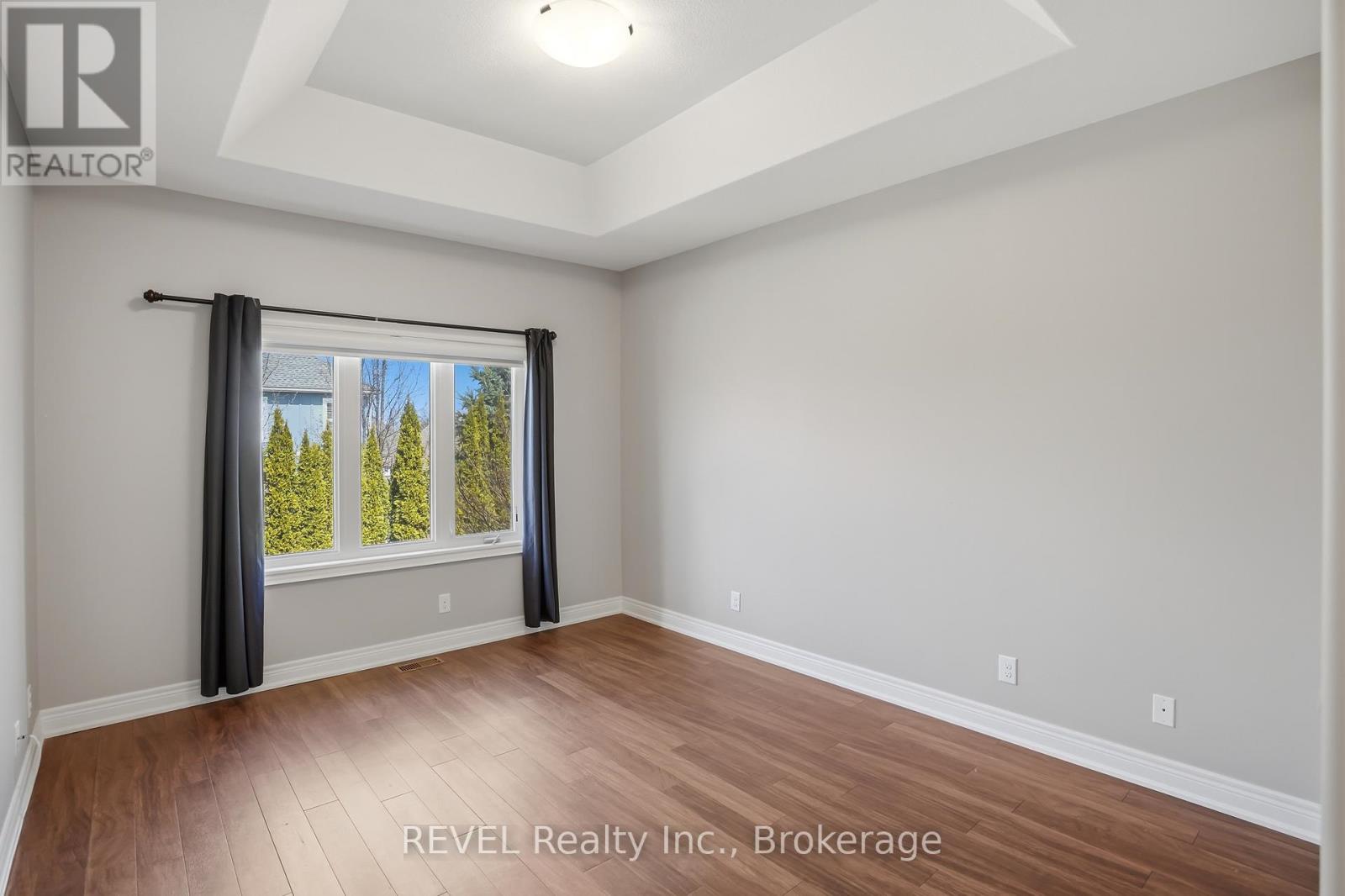 20 Crimson Drive, Niagara-On-The-Lake, Ontario  L0S 1P0 - Photo 18 - X12971740