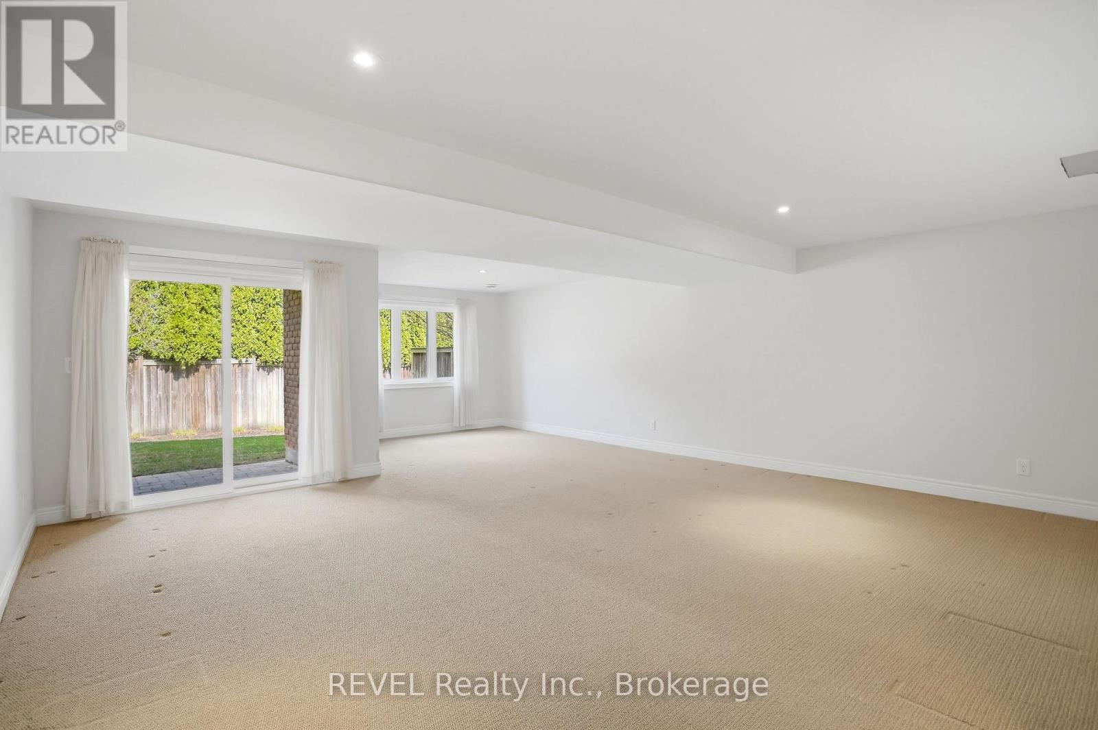 20 Crimson Drive, Niagara-On-The-Lake, Ontario  L0S 1P0 - Photo 24 - X12971740