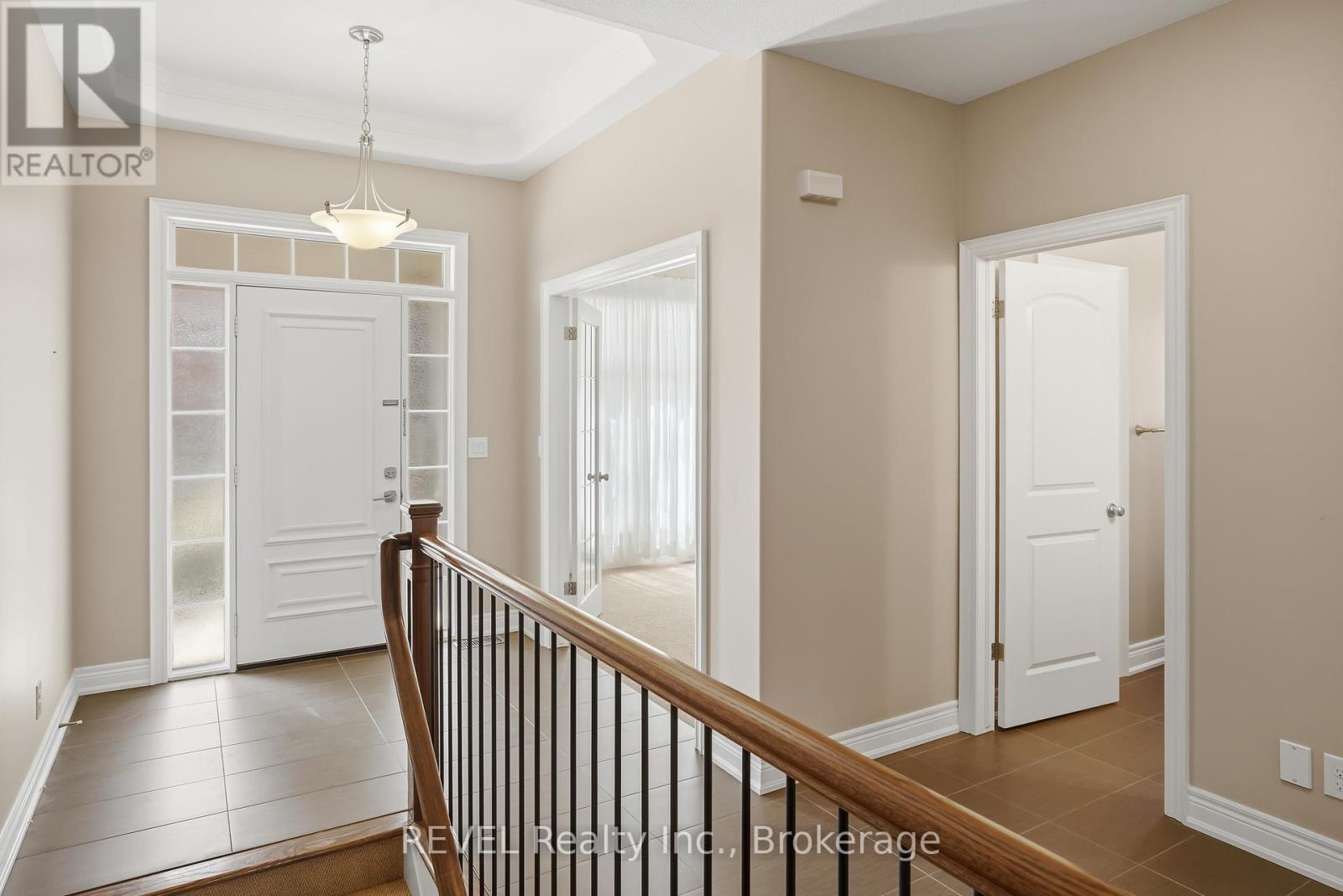 20 Crimson Drive, Niagara-On-The-Lake, Ontario  L0S 1P0 - Photo 3 - X12971740