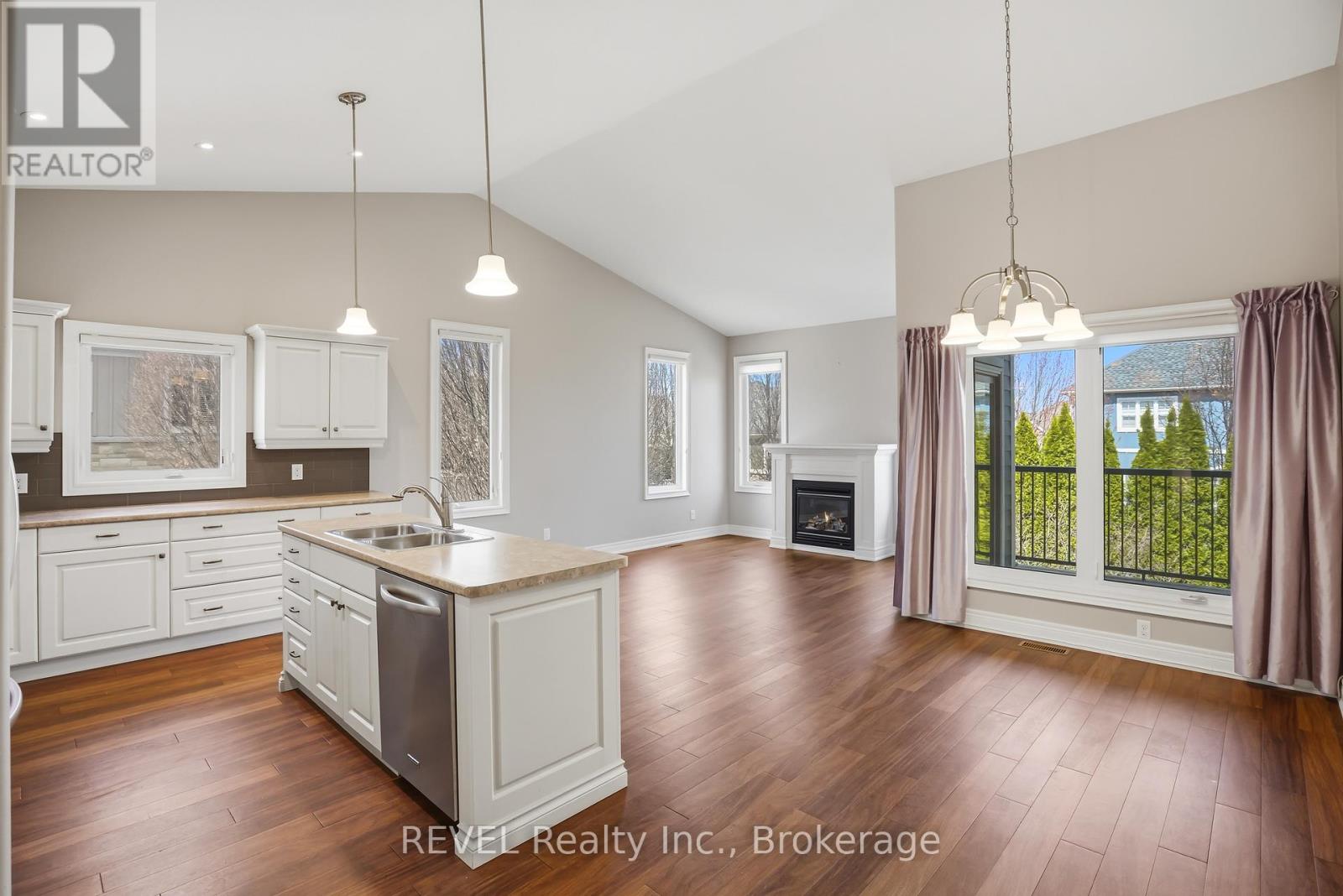 20 Crimson Drive, Niagara-On-The-Lake, Ontario  L0S 1P0 - Photo 8 - X12971740