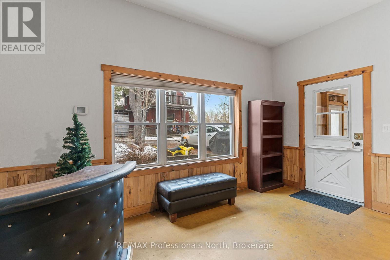 1127 Bobcaygeon Road, Minden Hills (Anson), Ontario  K0M 2K0 - Photo 14 - X12971660