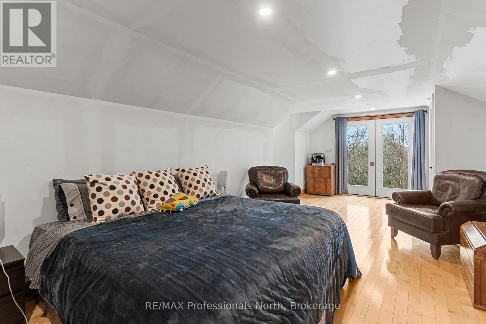 1127 Bobcaygeon Road, Minden Hills (Anson), Ontario  K0M 2K0 - Photo 27 - X12971660