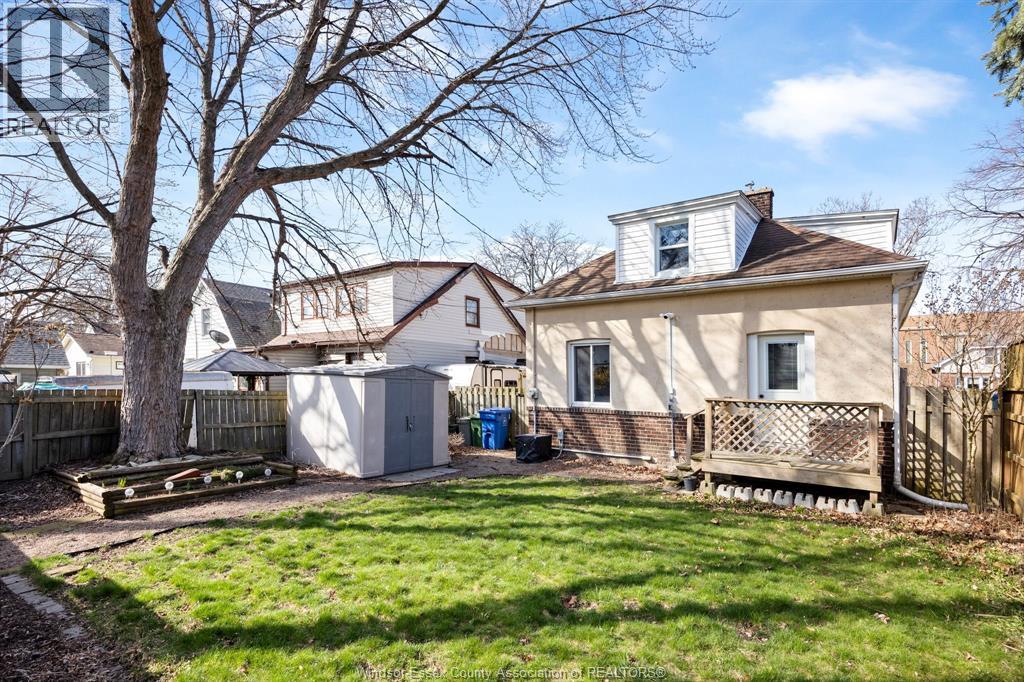 1756 Windermere, Windsor, Ontario  N8W 2S1 - Photo 3 - 26007469