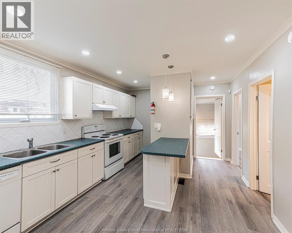 420 Pierre Avenue, Windsor, Ontario  N9A 2K2 - Photo 8 - 26007436