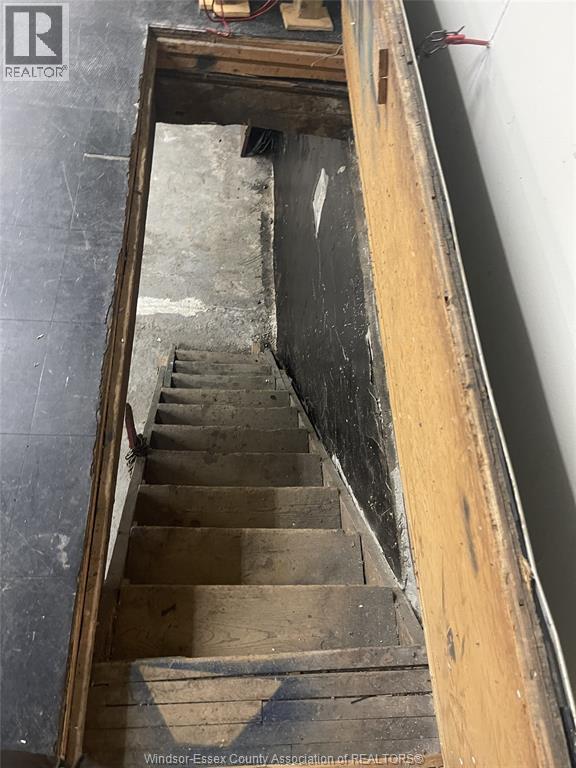 374 Shepherd Street West, Windsor, Ontario  N8X 1C3 - Photo 4 - 26007414