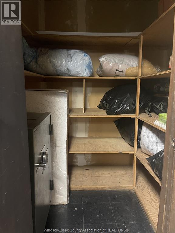 374 Shepherd Street West, Windsor, Ontario  N8X 1C3 - Photo 6 - 26007414