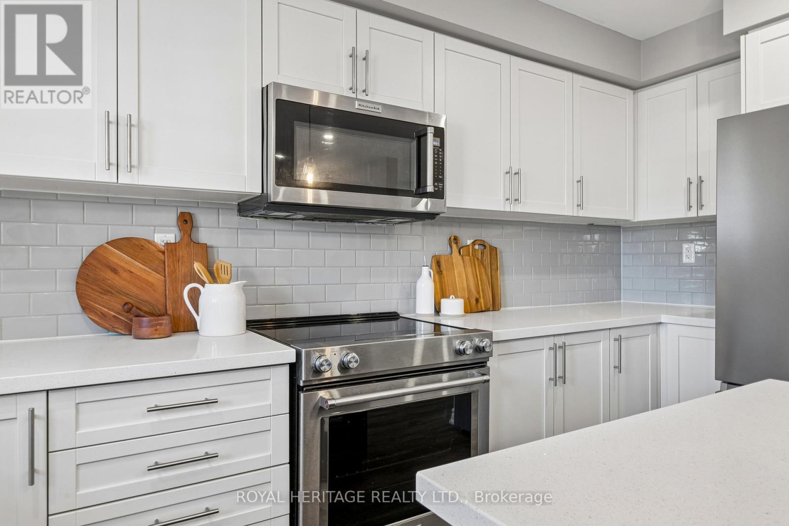 54 Streathern Way, Clarington, Ontario  L1C 3X1 - Photo 13 - E12971434