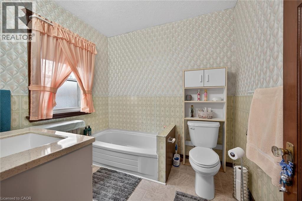 96 Barnesdale Boulevard S, Hamilton, Ontario  L8M 2V6 - Photo 24 - 40818709