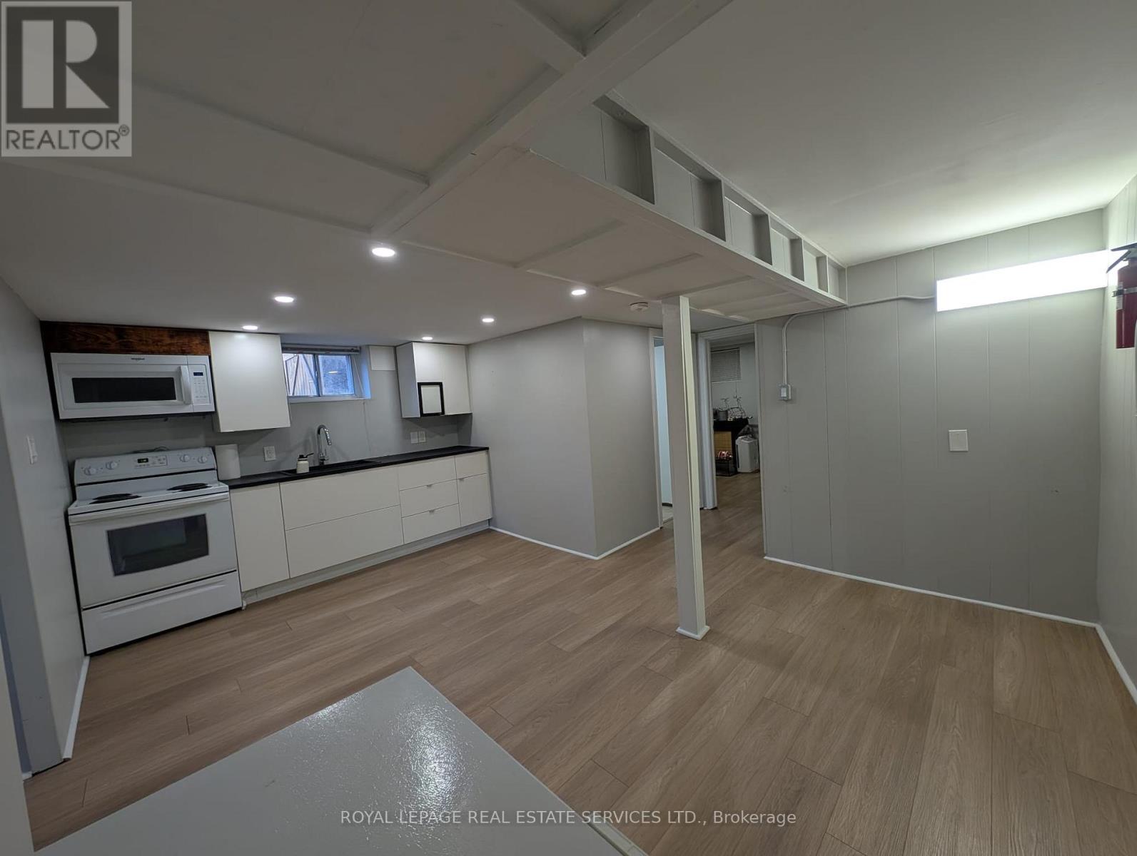 Lower - 126 Sheldon Avenue, Newmarket, Ontario  L3Y 2V7 - Photo 5 - N12962000