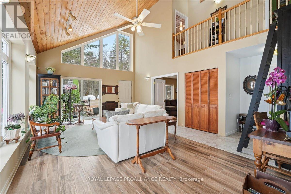 13 Mazinaw Heights Road N, Frontenac, Ontario  K0H 1K0 - Photo 13 - X12971506