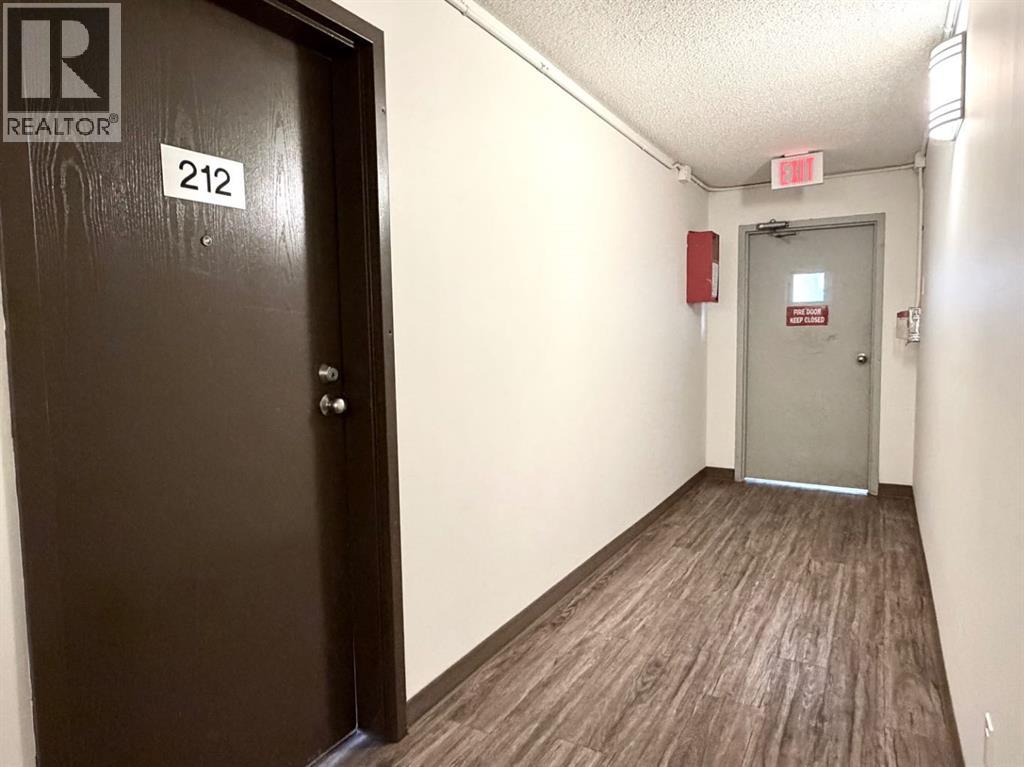 212b, 295 Columbia Boulevard W, Lethbridge, Alberta  T1K 4B8 - Photo 25 - A2298351