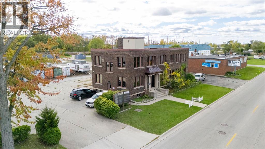 251 Campbell Street Unit# 1, Sarnia, Ontario  N7T 2H2 - Photo 3 - 26007472