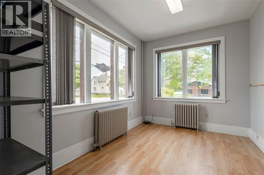 251 Campbell Street Unit# 1, Sarnia, Ontario  N7T 2H2 - Photo 5 - 26007472