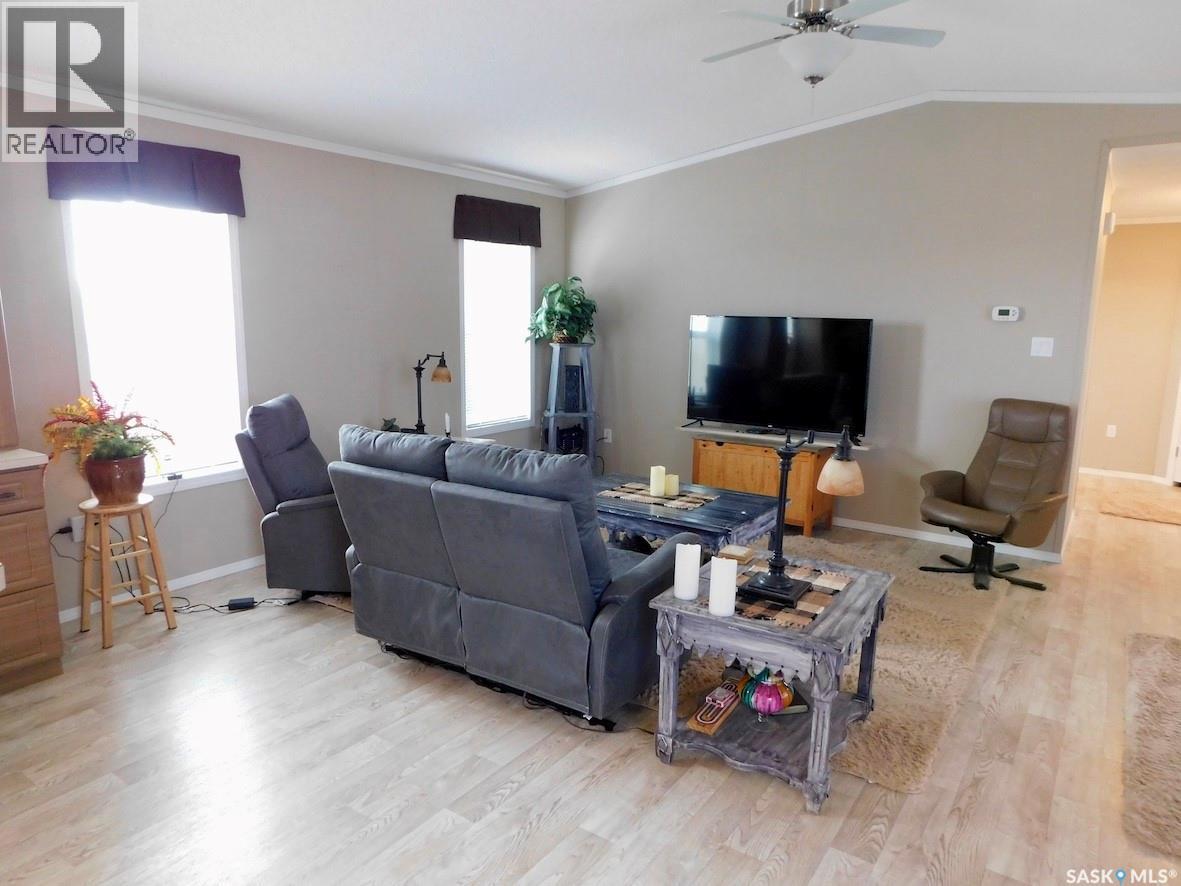 7-9 Allard Bay, Gravelbourg, Saskatchewan  S0H 1X0 - Photo 19 - SK032361