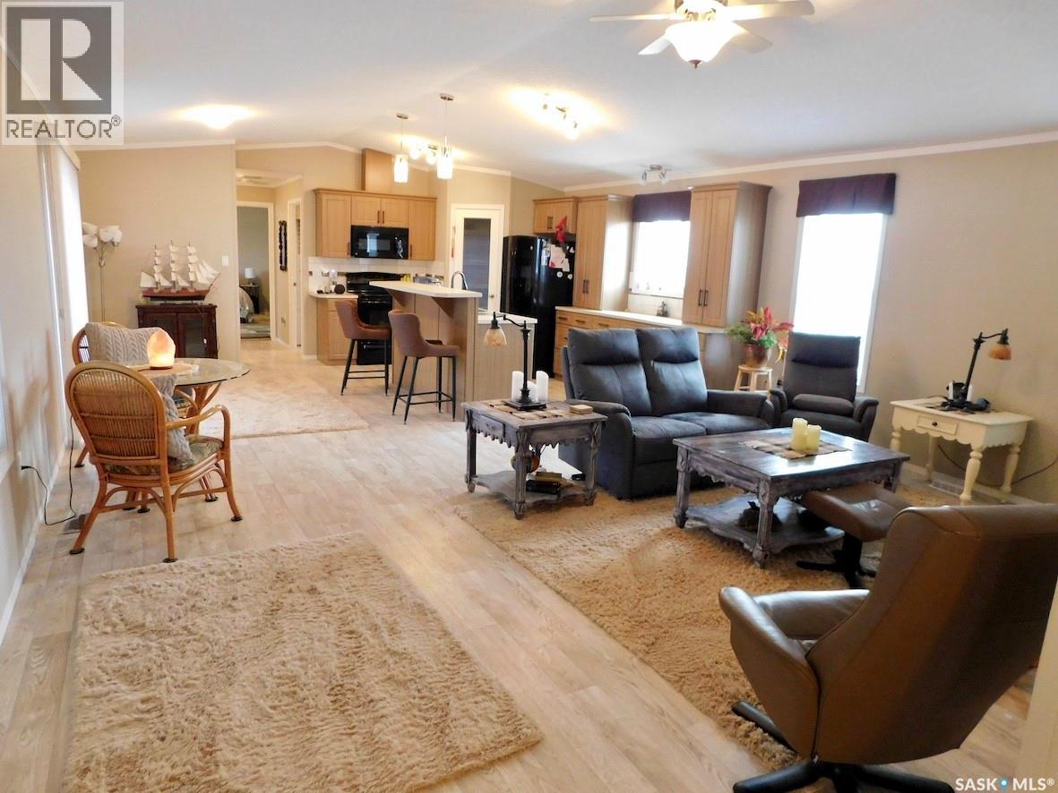 7-9 Allard Bay, Gravelbourg, Saskatchewan  S0H 1X0 - Photo 21 - SK032361