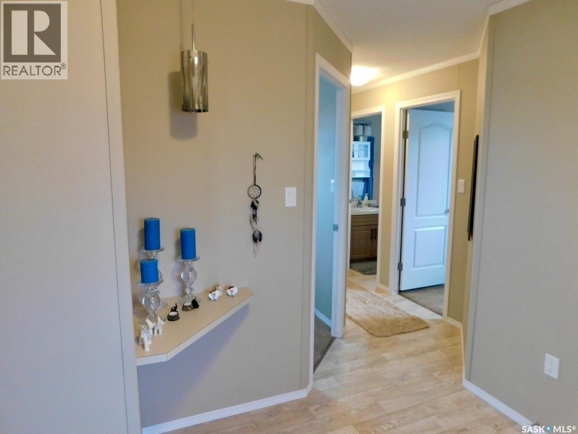 7-9 Allard Bay, Gravelbourg, Saskatchewan  S0H 1X0 - Photo 23 - SK032361