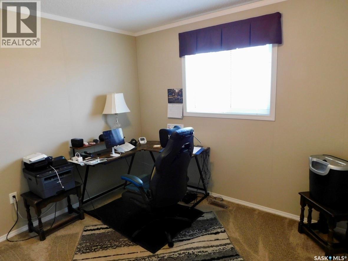 7-9 Allard Bay, Gravelbourg, Saskatchewan  S0H 1X0 - Photo 24 - SK032361