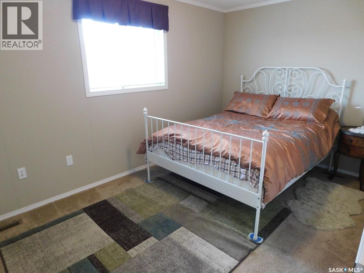 7-9 Allard Bay, Gravelbourg, Saskatchewan  S0H 1X0 - Photo 28 - SK032361