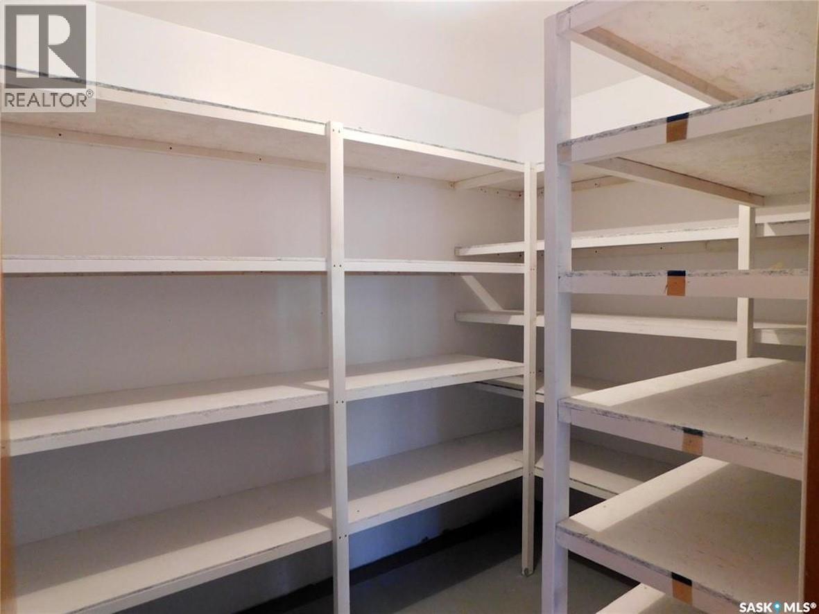 7-9 Allard Bay, Gravelbourg, Saskatchewan  S0H 1X0 - Photo 29 - SK032361