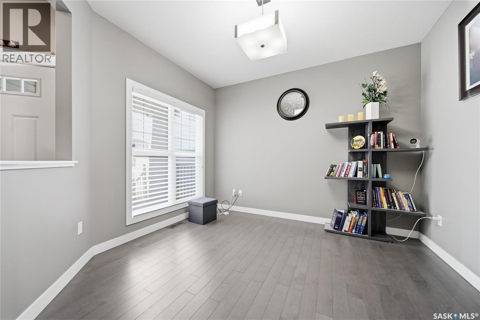 411 Flynn Lane, Saskatoon, Saskatchewan  S7V 0L1 - Photo 3 - SK032330