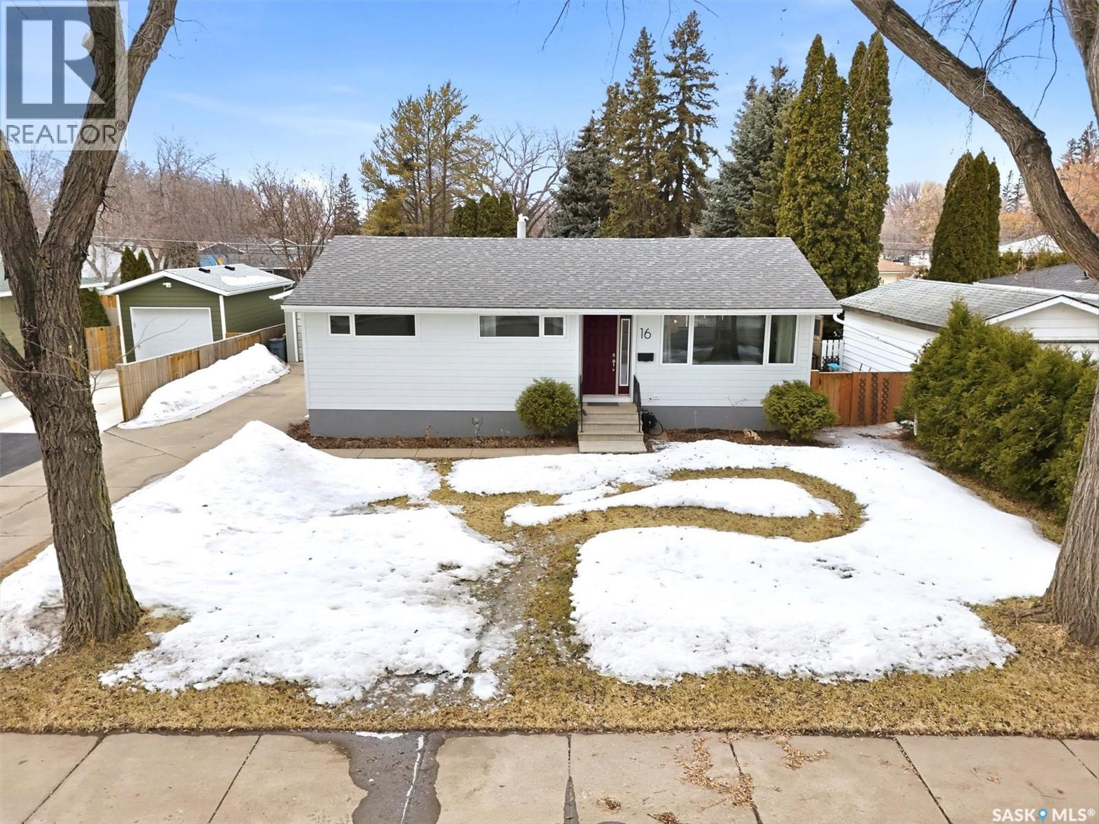 16 Pinder CRESCENT, Saskatoon, Saskatchewan