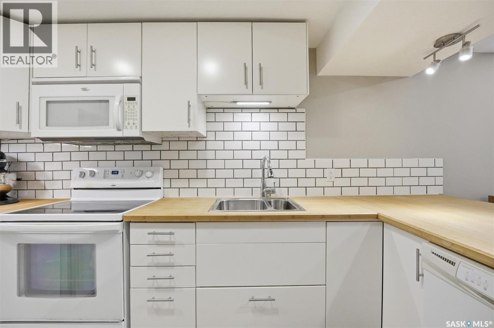 16 Pinder Crescent, Saskatoon, Saskatchewan  S7J 2K8 - Photo 23 - SK032284