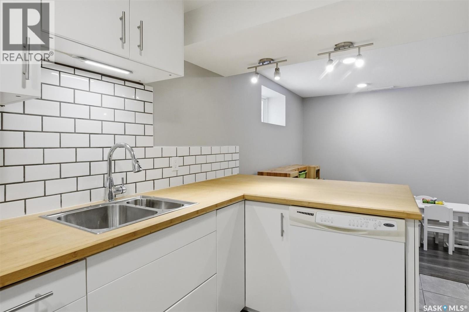 16 Pinder Crescent, Saskatoon, Saskatchewan  S7J 2K8 - Photo 24 - SK032284