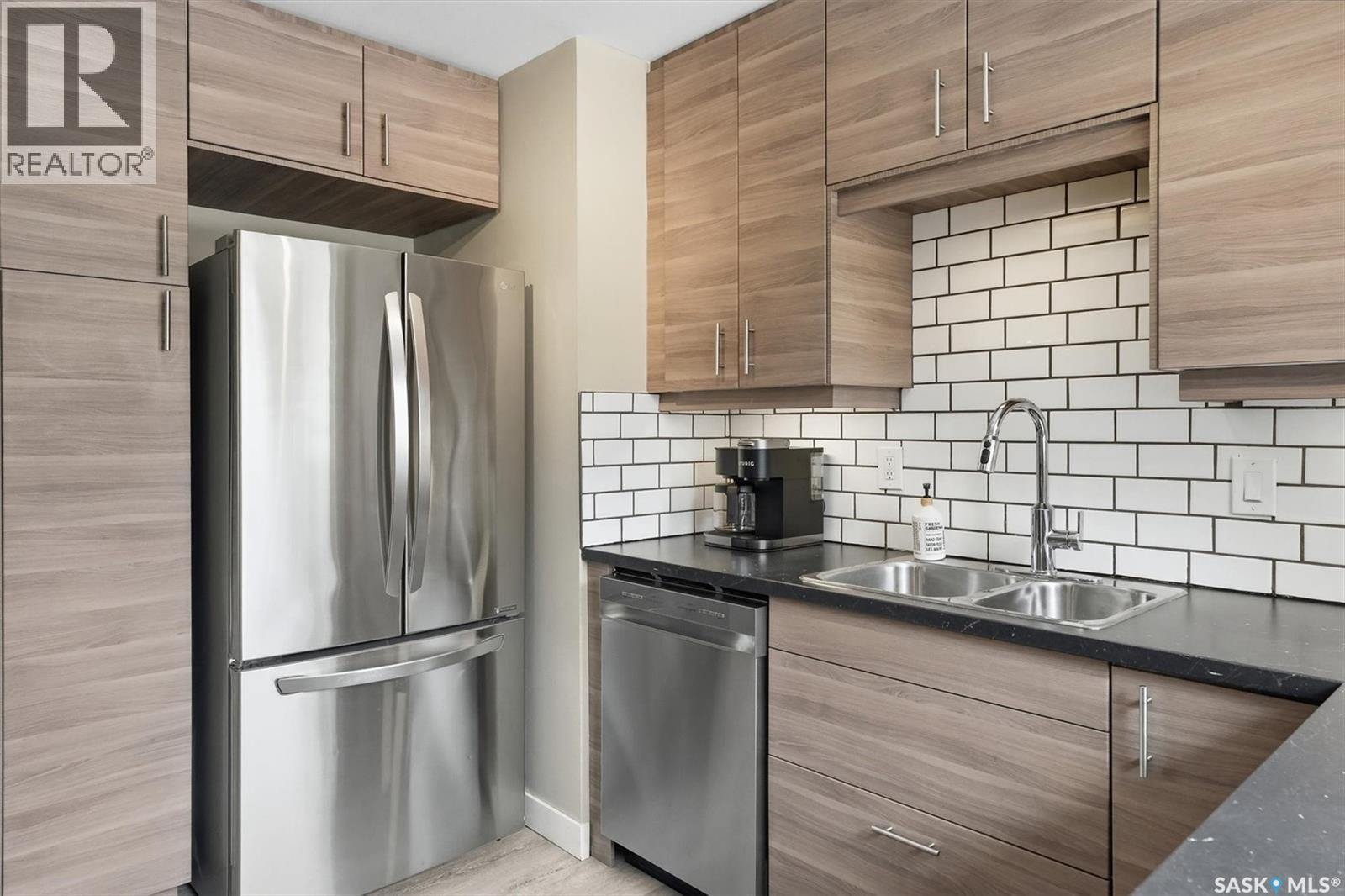 16 Pinder Crescent, Saskatoon, Saskatchewan  S7J 2K8 - Photo 7 - SK032284