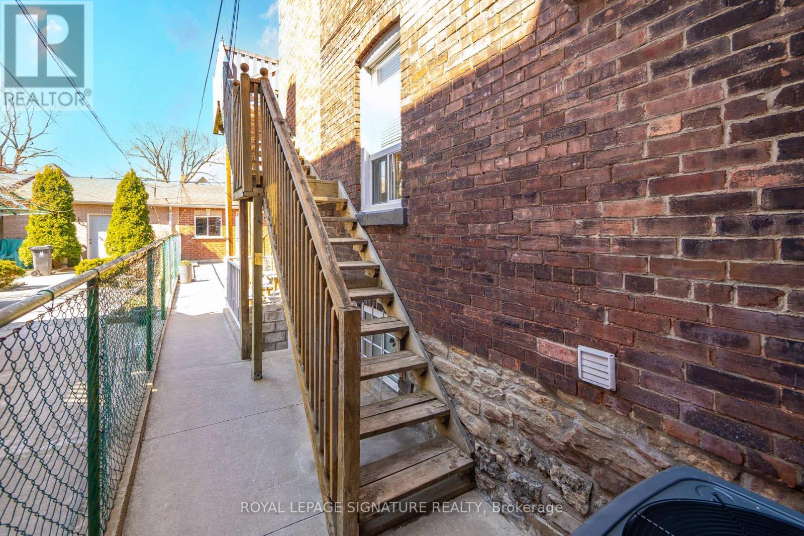 158 Margueretta Street, Toronto, Ontario  M6H 3S3 - Photo 31 - C12971488