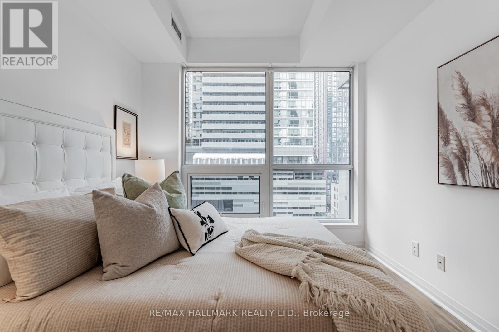 901 - 8 Mercer Street, Toronto, Ontario  M5V 0C4 - Photo 19 - C12971508